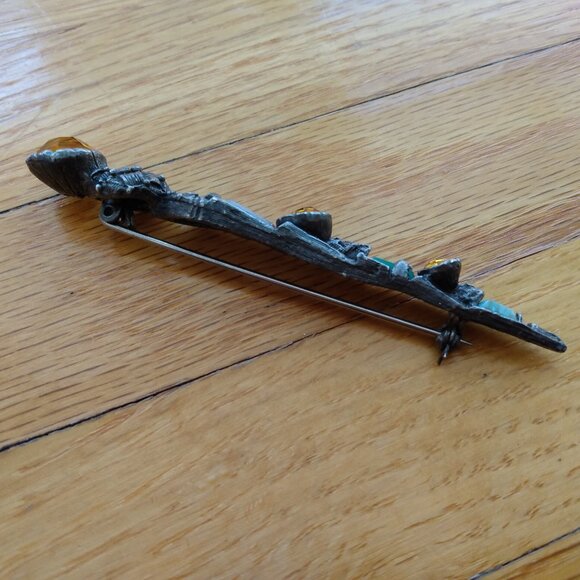 Vintage Dagger Brooch Scottish Sword Dirk Kilt Pin with Semi Precious Stones - Picture 4 of 14